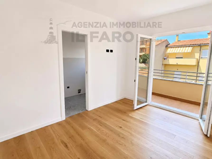 Immagine 32 di Attico in vendita  in Via Sant'Agostino a La Maddalena