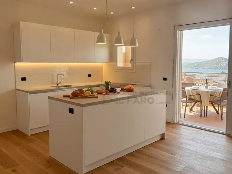 Immagine 8 di Appartamento in vendita  in Via Sant'Agostino a La Maddalena