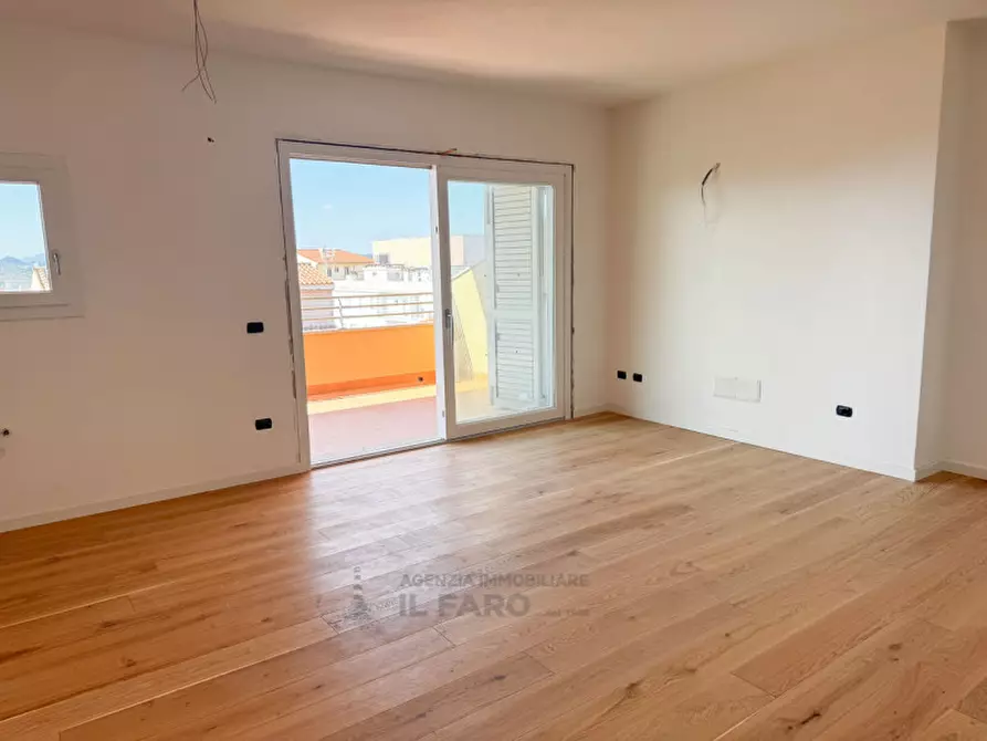 Immagine 12 di Appartamento in vendita  in Via Sant'Agostino a La Maddalena