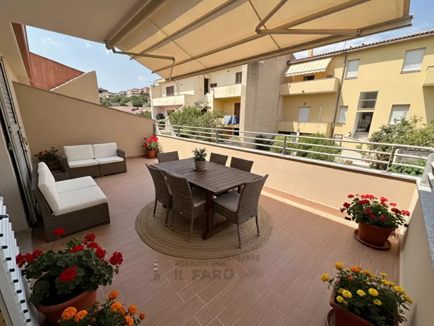 Immagine 2 di Appartamento in vendita  in Via Sant'Agostino a La Maddalena