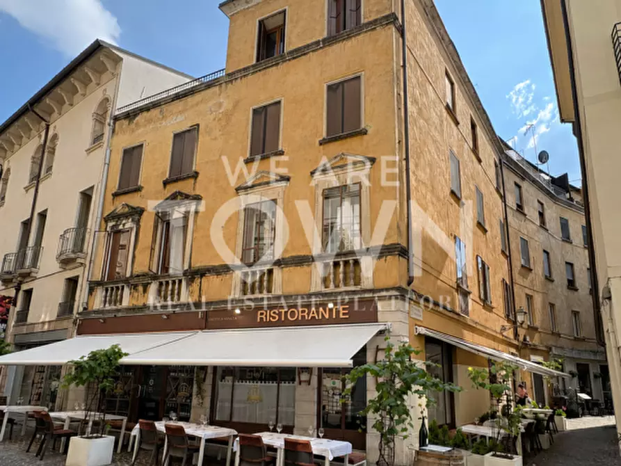 Immagine 14 di Appartamento in vendita  in stradella del garofolino 1 a Vicenza