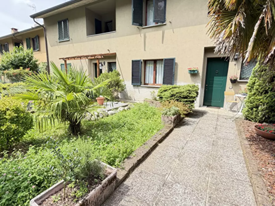 Immagine 1 di Villa in vendita  in Via Palestro 27 a Missaglia