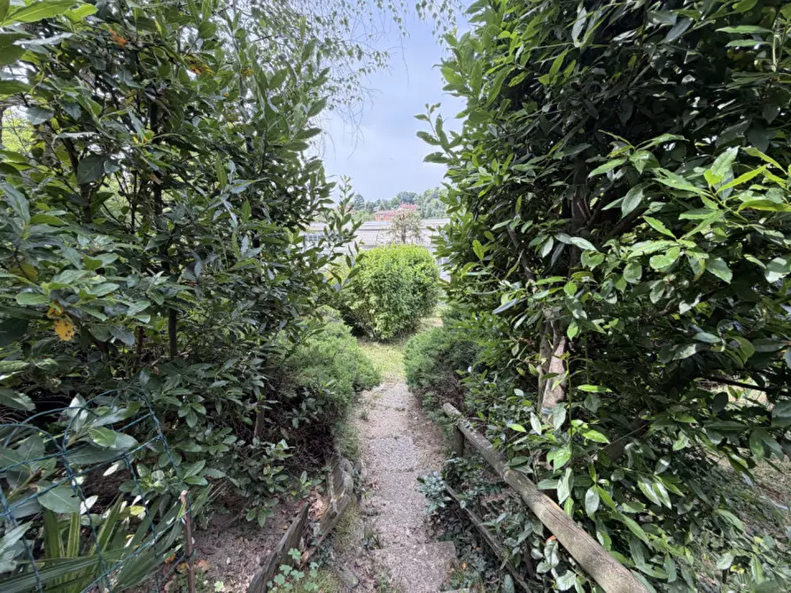 Immagine 24 di Villa in vendita  in Via Palestro 27 a Missaglia