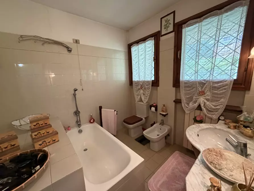 Immagine 37 di Villa in vendita  in Via Palestro 27 a Missaglia