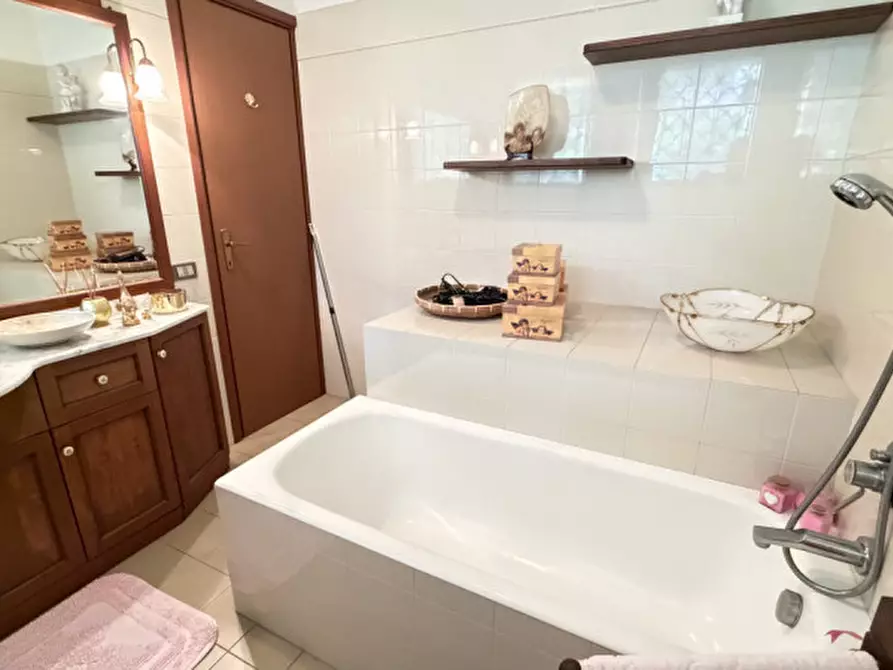 Immagine 39 di Villa in vendita  in Via Palestro 27 a Missaglia