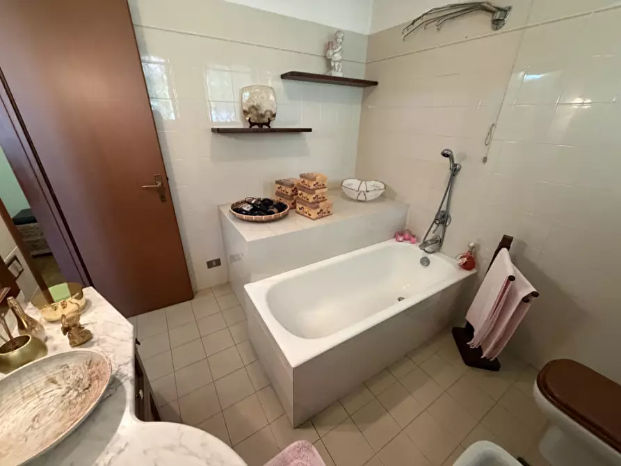 Immagine 40 di Villa in vendita  in Via Palestro 27 a Missaglia
