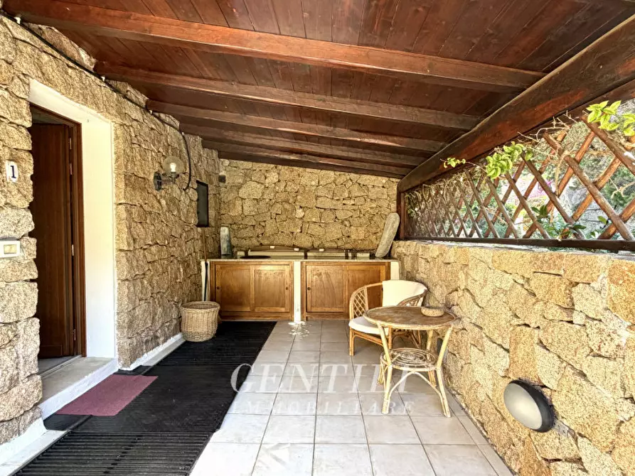Immagine 22 di Appartamento in vendita  a Arzachena