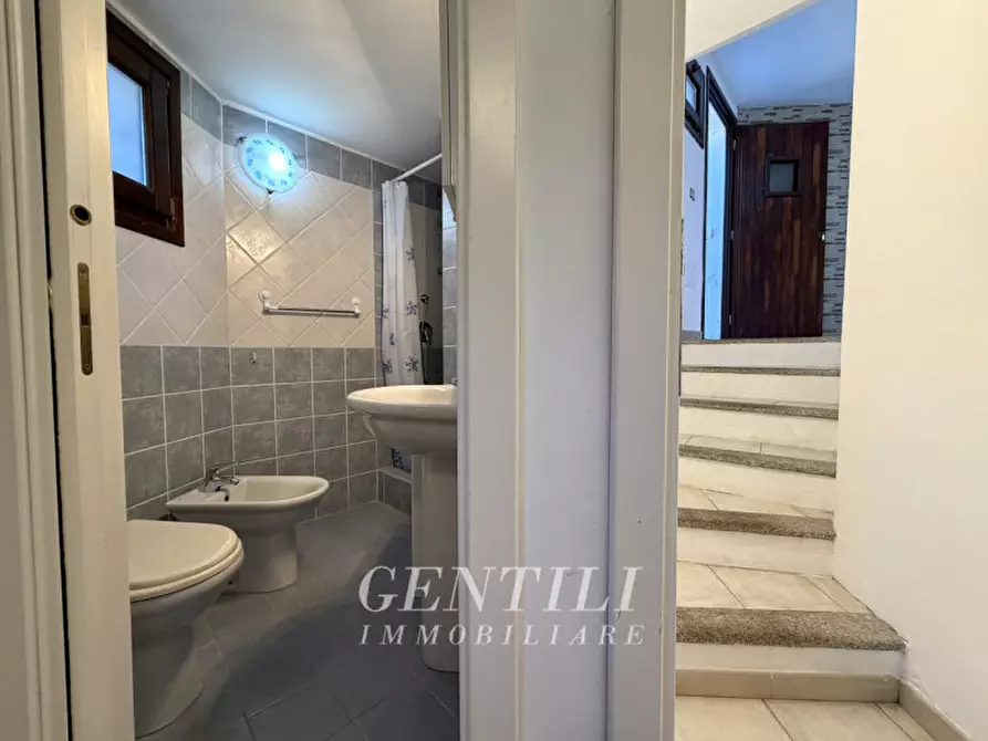Immagine 29 di Appartamento in vendita  a Arzachena