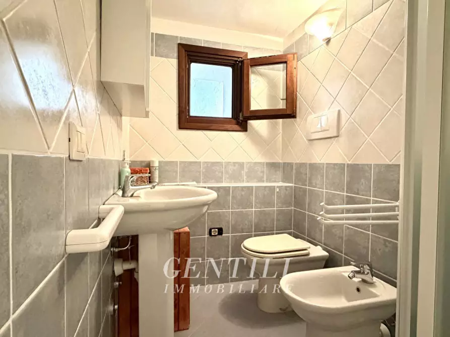 Immagine 32 di Appartamento in vendita  a Arzachena
