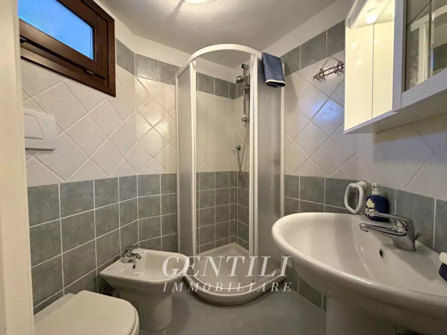 Immagine 37 di Appartamento in vendita  a Arzachena