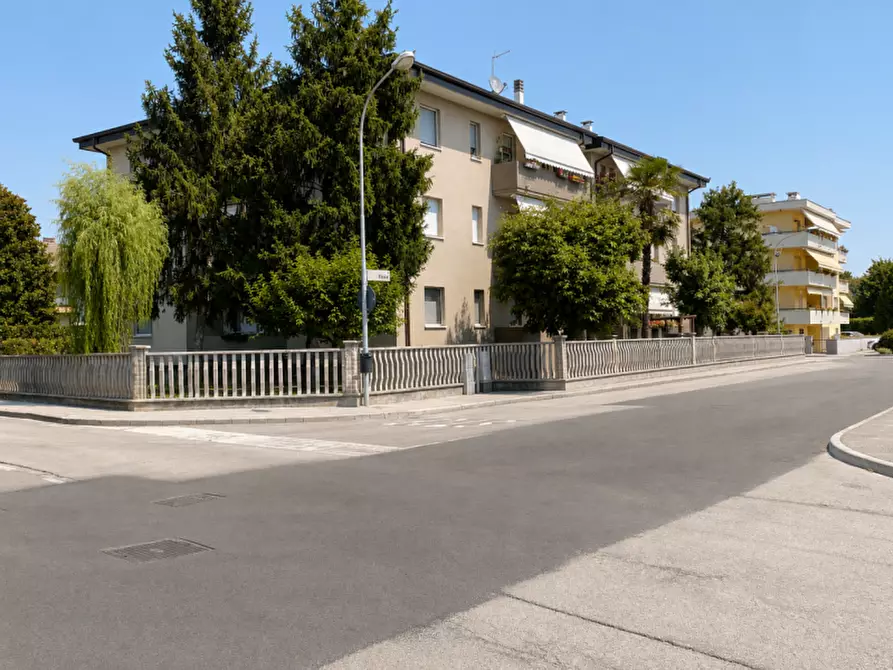 Immagine 1 di Appartamento in vendita  in Via Elmas a Caldogno