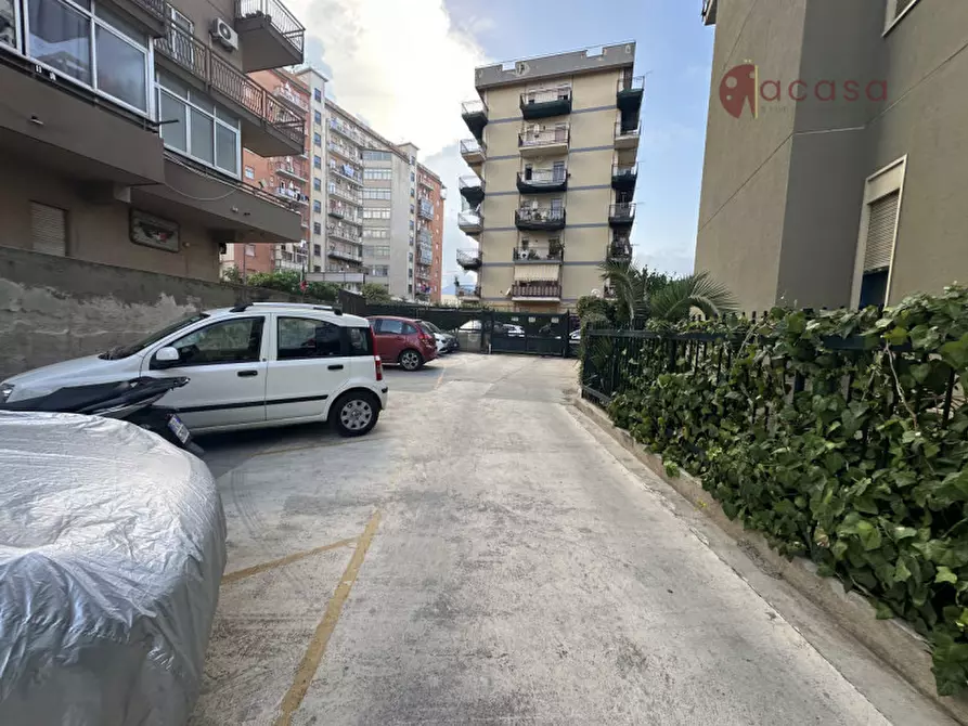 Immagine 20 di Camera in affitto  in Via Elia Crisafulli 15 a Palermo