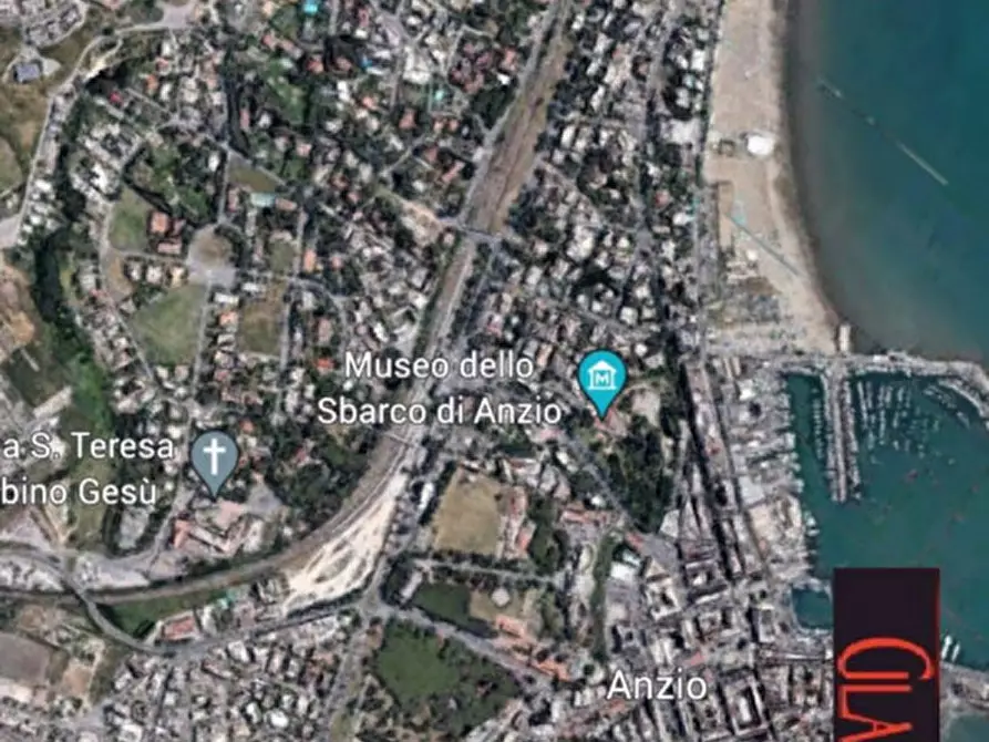 Immagine 7 di Villa in vendita  in Viale delle Bougainvillae a Anzio