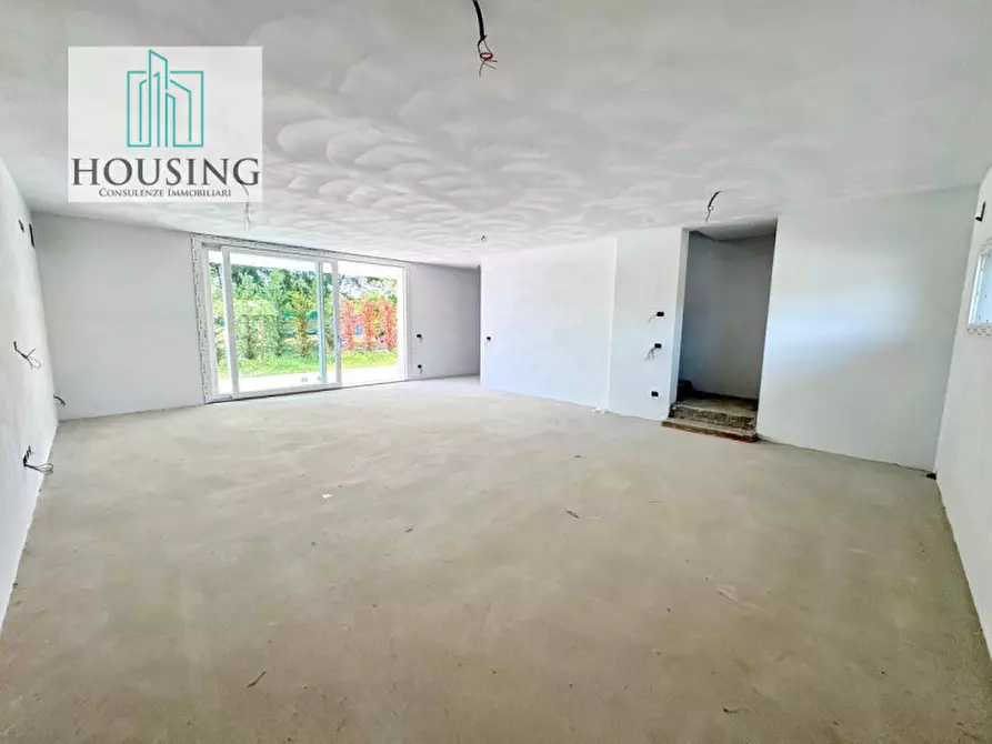 Immagine 1 di Casa indipendente in vendita  in Via Ruggero Leoncavallo a Abano Terme