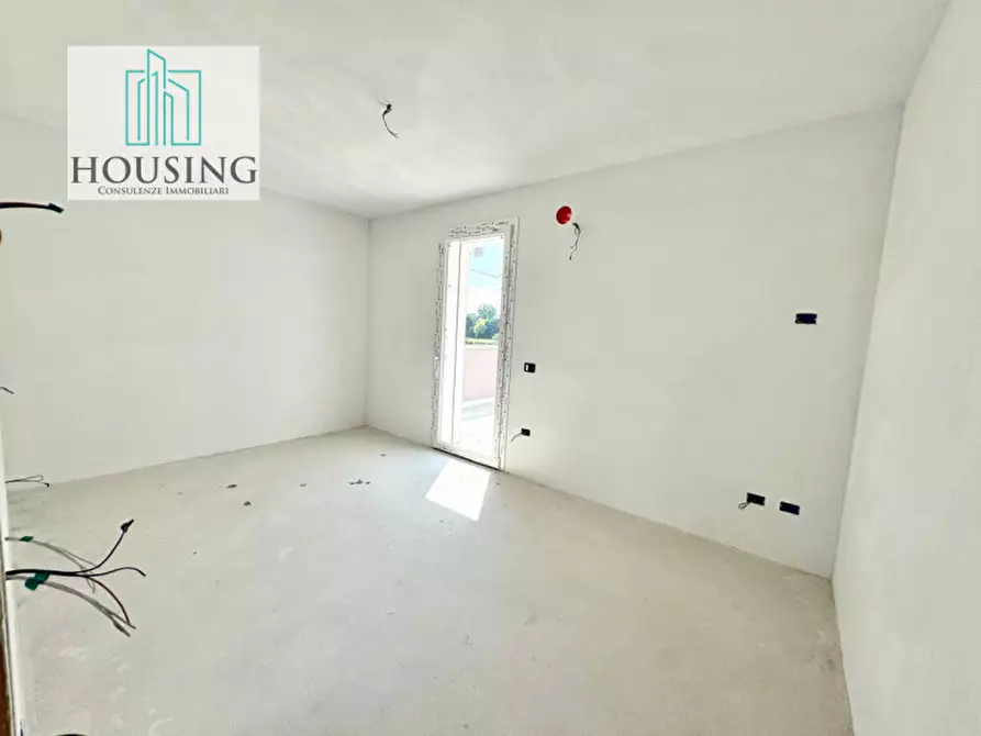 Immagine 19 di Casa indipendente in vendita  in Via Ruggero Leoncavallo a Abano Terme