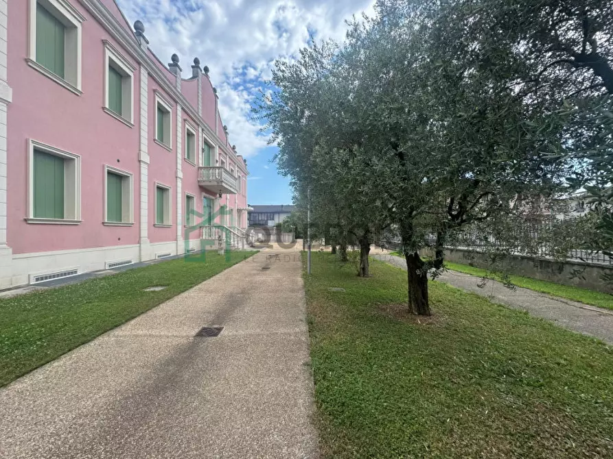 Immagine 7 di Villa in vendita  in VIA ROSSINI a Lavagno