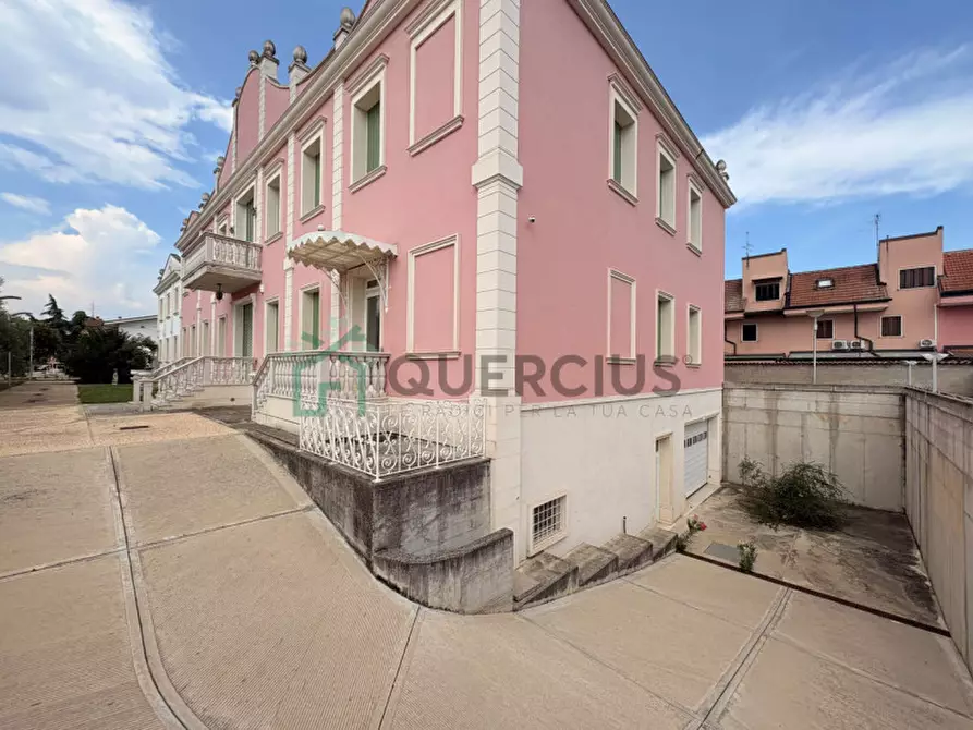 Immagine 14 di Villa in vendita  in VIA ROSSINI a Lavagno