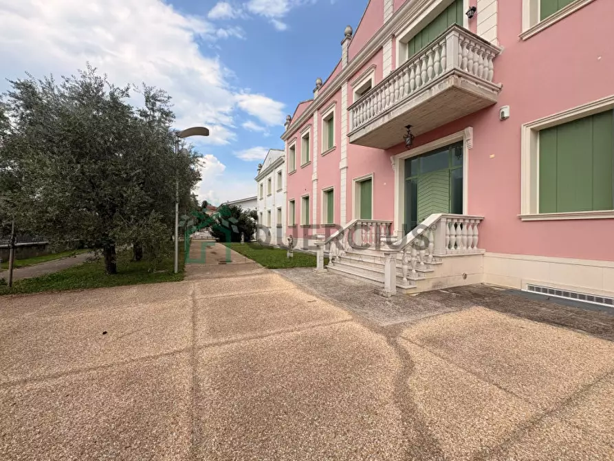 Immagine 15 di Villa in vendita  in VIA ROSSINI a Lavagno