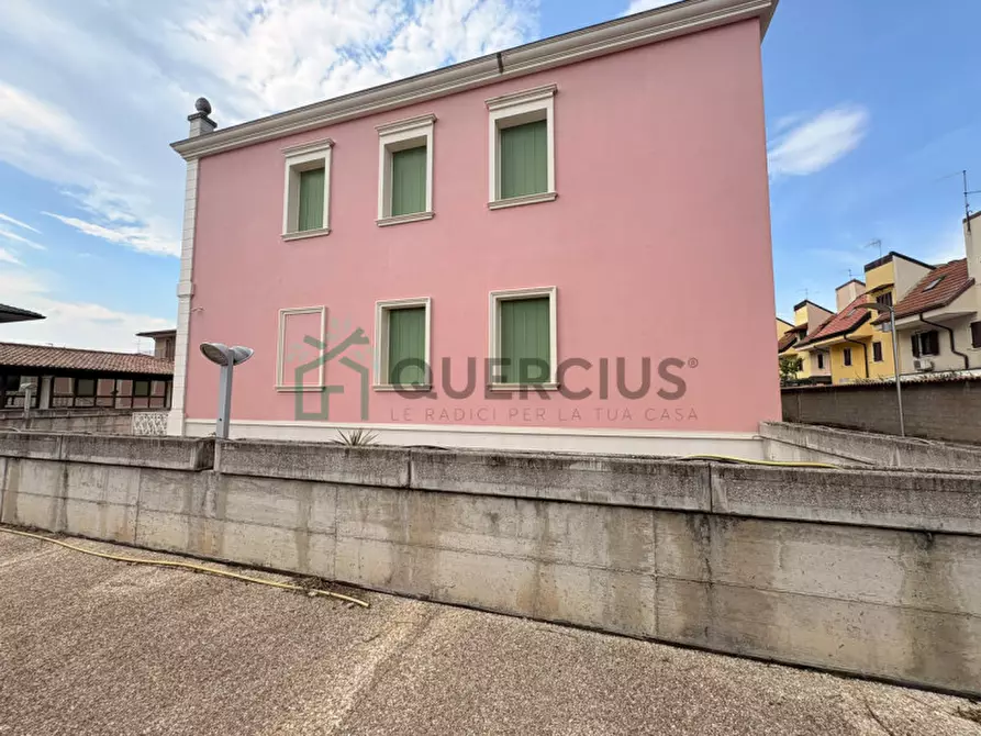 Immagine 17 di Villa in vendita  in VIA ROSSINI a Lavagno