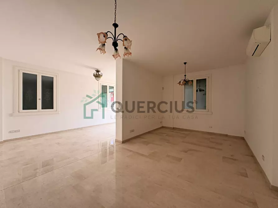 Immagine 22 di Villa in vendita  in VIA ROSSINI a Lavagno