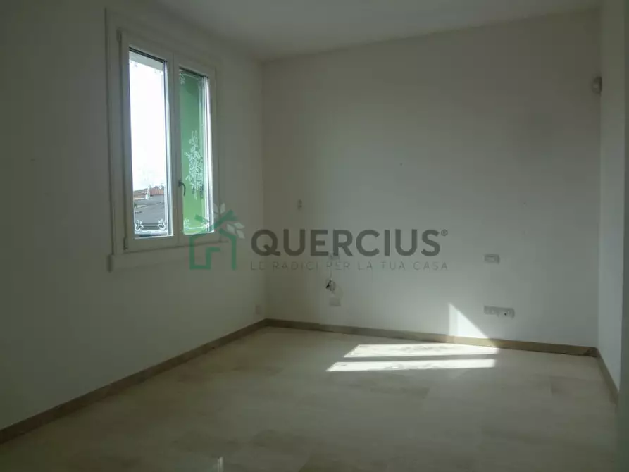 Immagine 25 di Villa in vendita  in VIA ROSSINI a Lavagno
