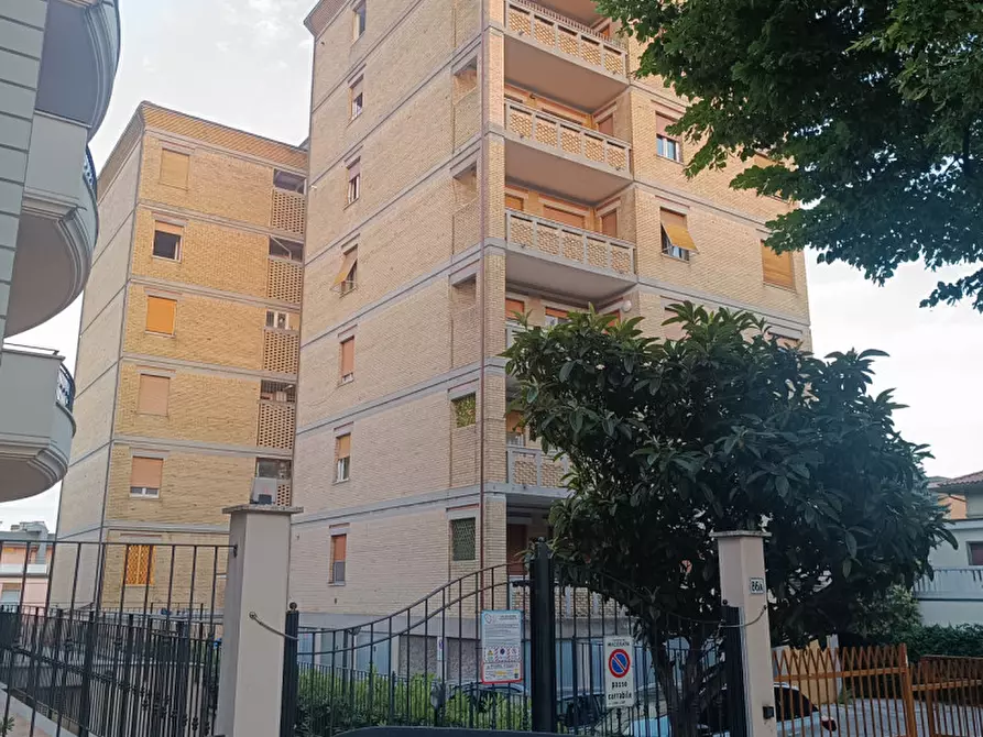 Immagine 3 di Appartamento in vendita  in Viale Telesforo Carradori a Macerata