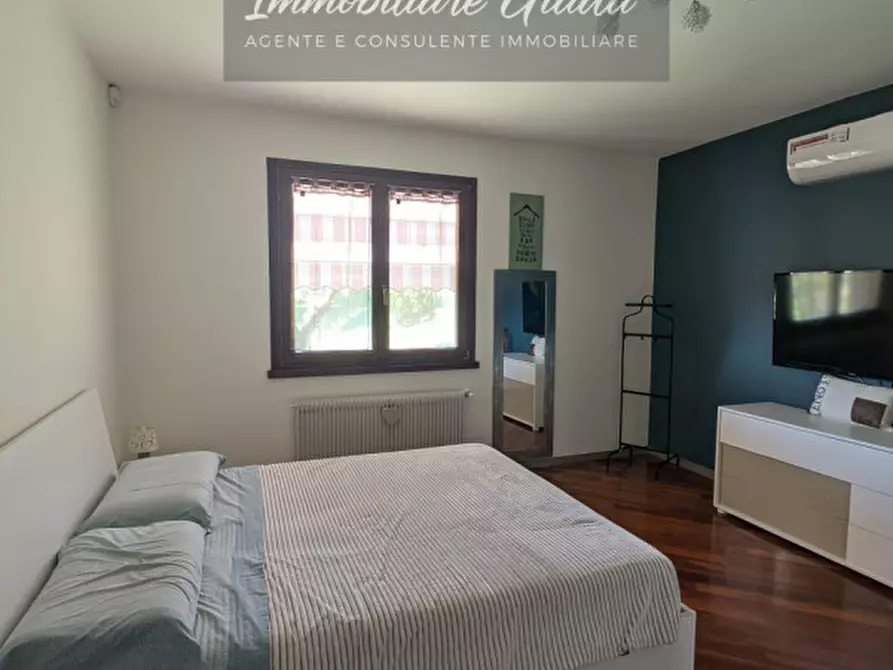 Immagine 13 di Casa indipendente in vendita  a Vittorio Veneto