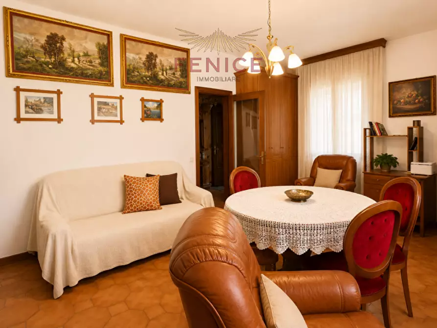 Immagine 13 di Villetta a schiera in vendita  in Via Feltrina Nord 87 a Montebelluna