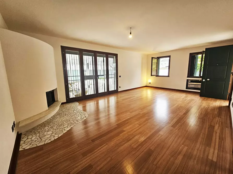 Immagine 3 di Villa in vendita  a Noventa Padovana