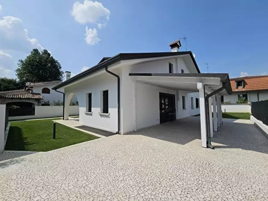 Immagine 27 di Villa in vendita  a Noventa Padovana