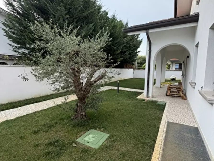 Immagine 36 di Villa in vendita  a Noventa Padovana