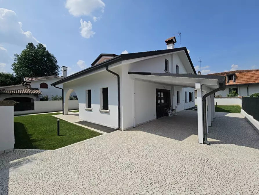 Immagine 43 di Villa in vendita  a Noventa Padovana