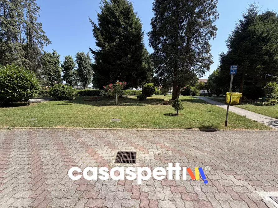 Immagine 31 di Appartamento in vendita  in Via Cristoforo Colombo n. 11 a Casarile