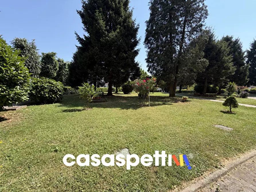 Immagine 32 di Appartamento in vendita  in Via Cristoforo Colombo n. 11 a Casarile