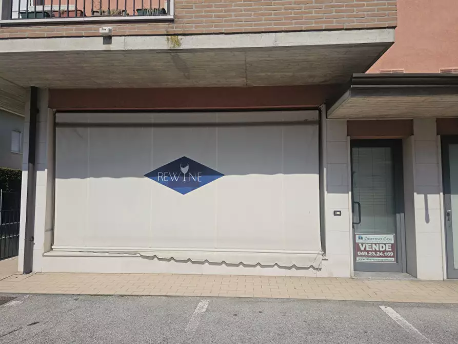 Immagine 8 di Negozio in vendita  in Via Roma a Ponte San Nicolò