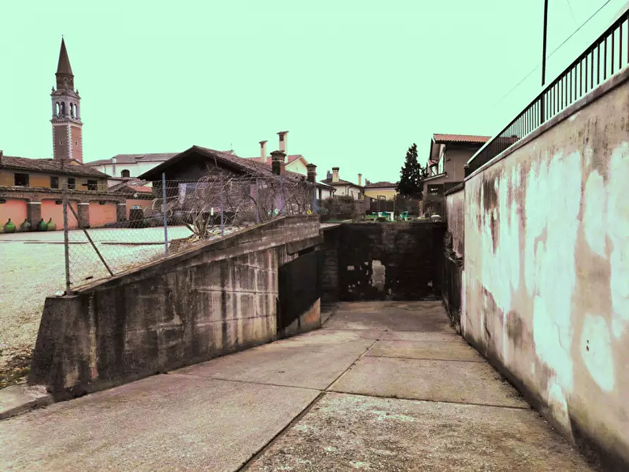Immagine 3 di Magazzino in vendita  a Pieve Del Grappa