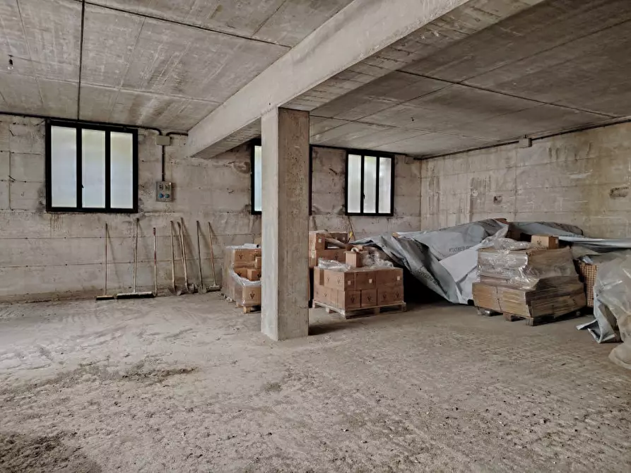 Immagine 7 di Magazzino in vendita  a Pieve Del Grappa