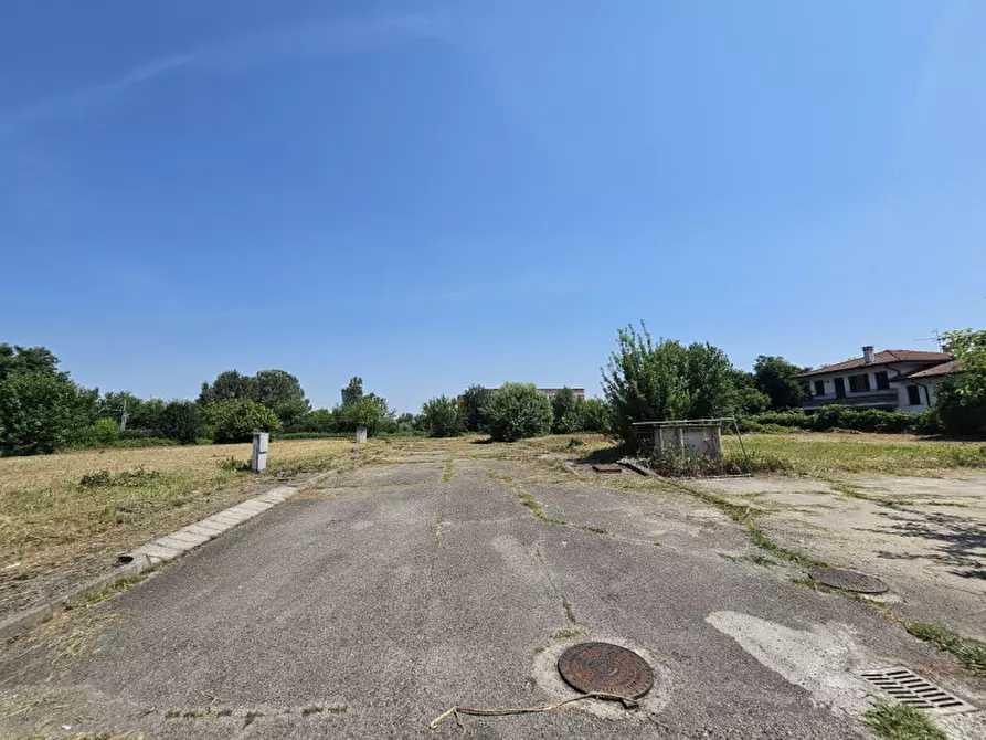 Immagine 2 di Terreno in vendita  in VIA MANDOLARE a Ospedaletto Euganeo