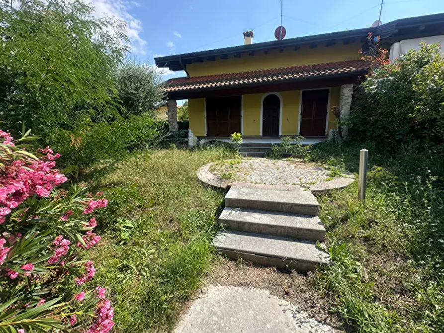 Immagine 1 di Villa in vendita  in Via Ghidina a Sirmione