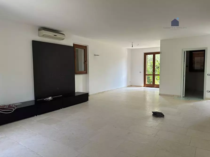 Immagine 11 di Villa in vendita  in Via Ghidina a Sirmione