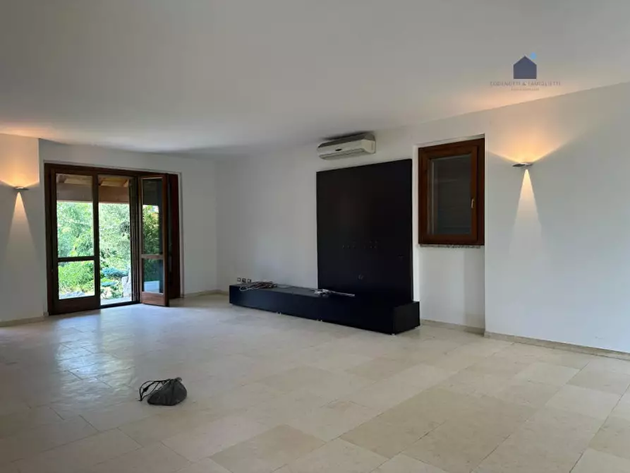 Immagine 13 di Villa in vendita  in Via Ghidina a Sirmione