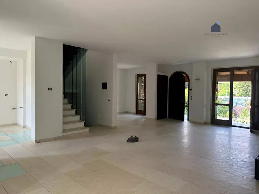 Immagine 21 di Villa in vendita  in Via Ghidina a Sirmione