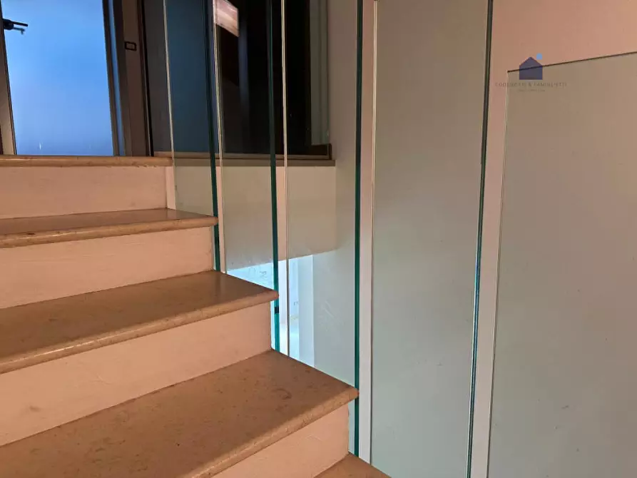 Immagine 25 di Villa in vendita  in Via Ghidina a Sirmione