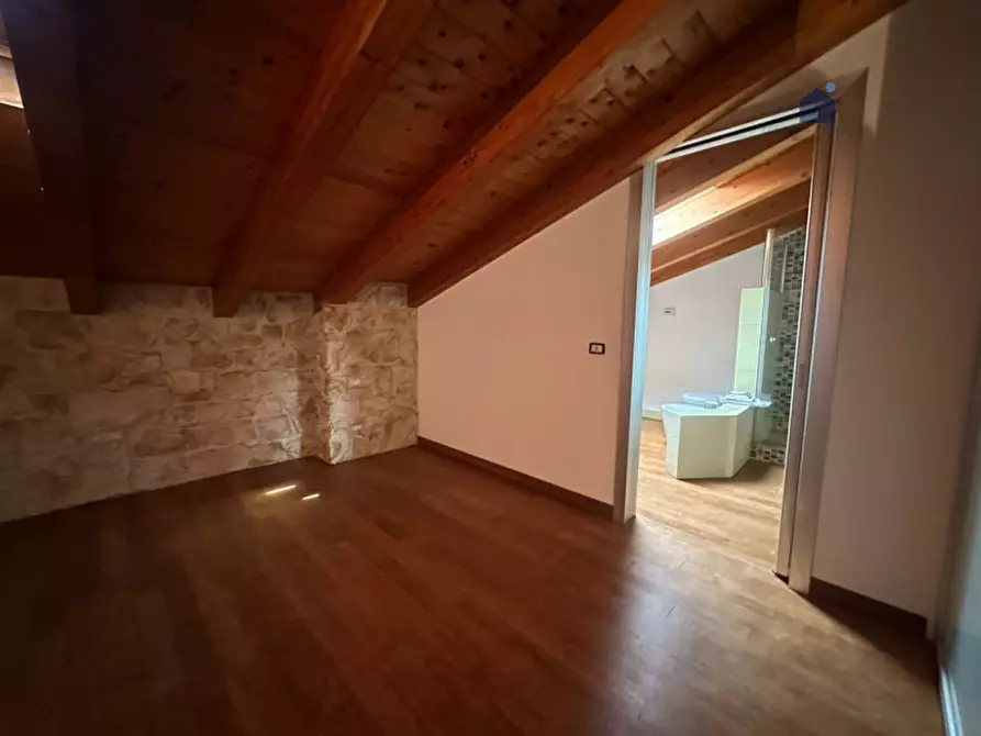 Immagine 29 di Villa in vendita  in Via Ghidina a Sirmione