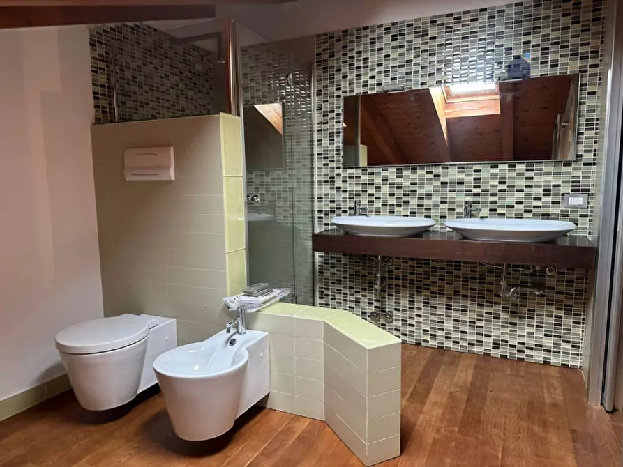 Immagine 32 di Villa in vendita  in Via Ghidina a Sirmione