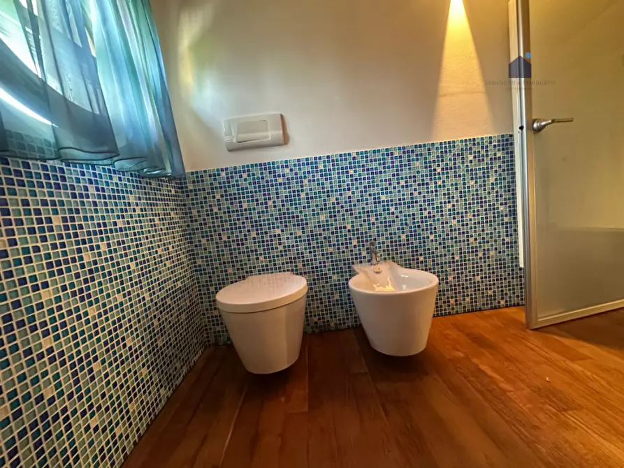 Immagine 41 di Villa in vendita  in Via Ghidina a Sirmione