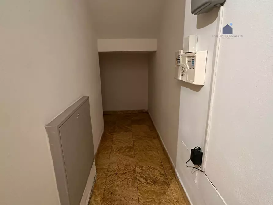Immagine 51 di Villa in vendita  in Via Ghidina a Sirmione