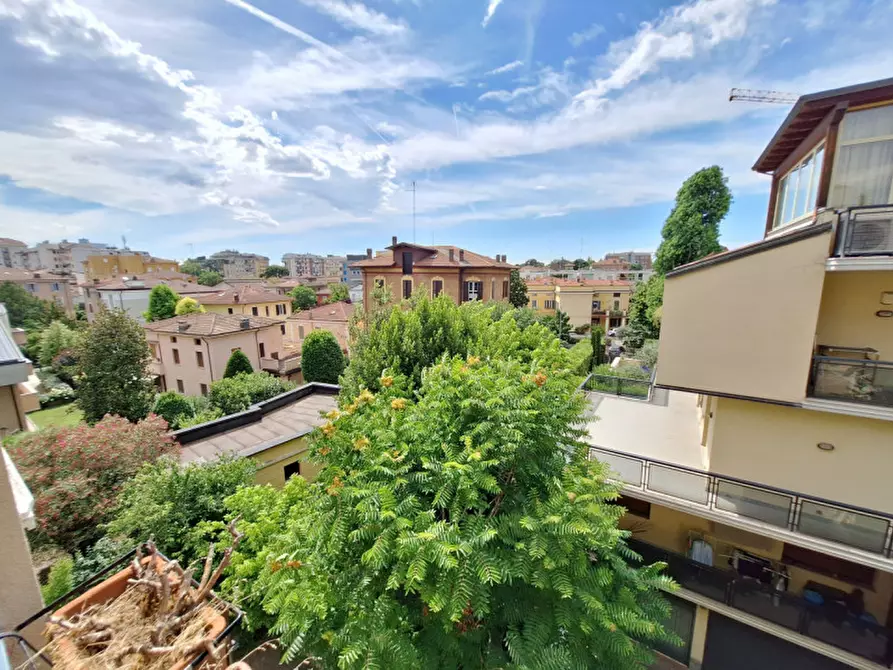 Immagine 5 di Appartamento in affitto  in Viale Gaetano Moreali a Modena
