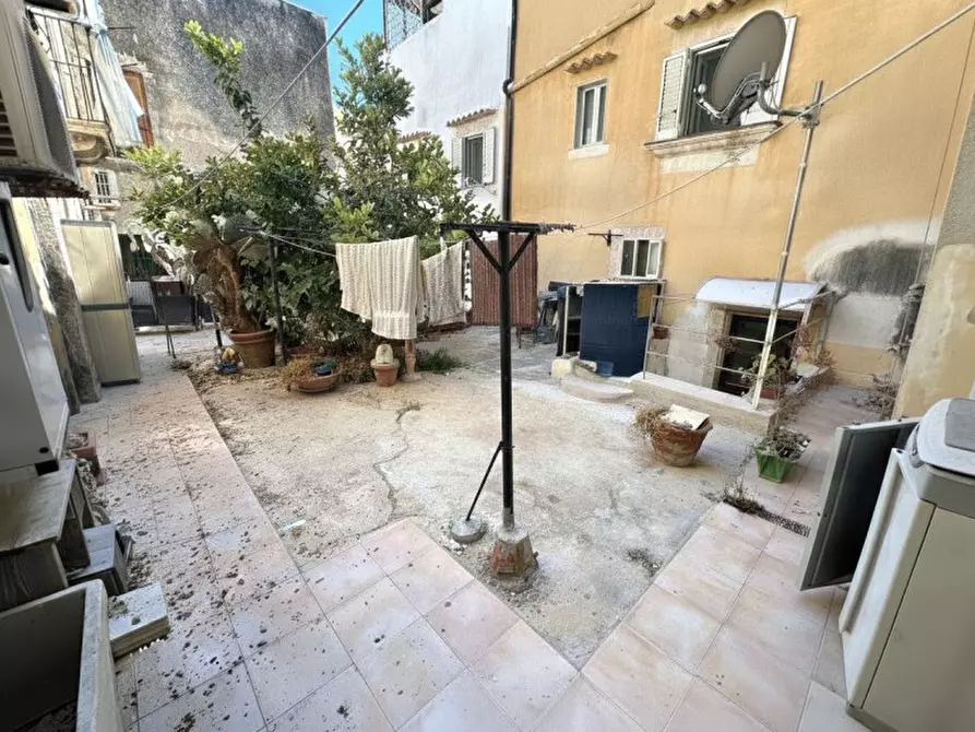 Immagine 9 di Appartamento in vendita  in Via Salomone 44 a Siracusa