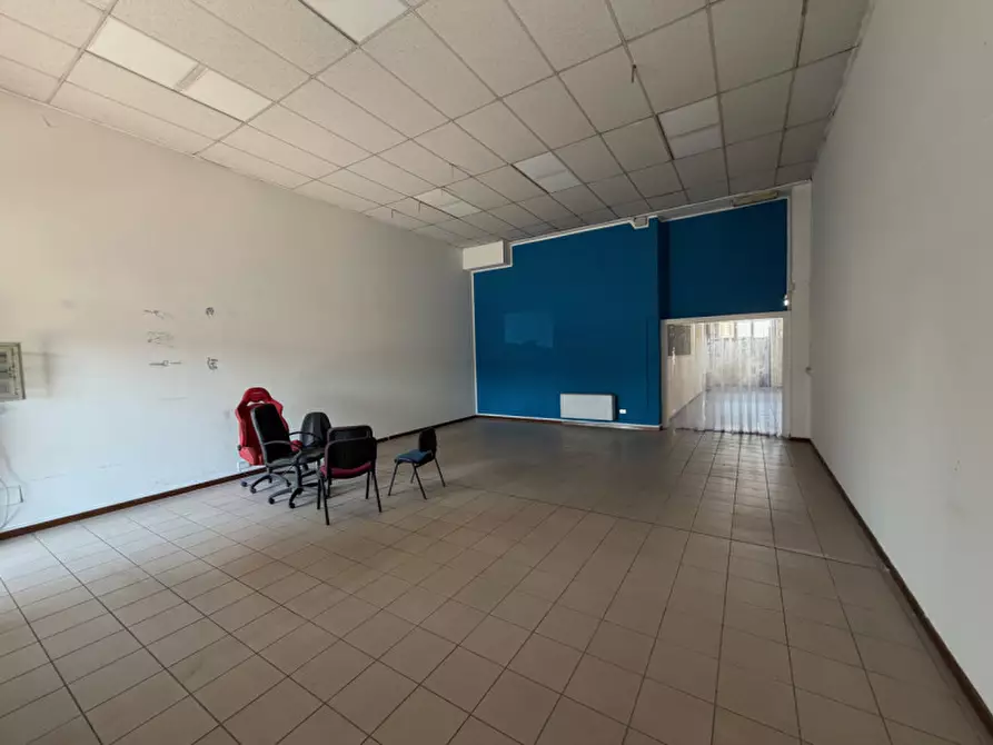 Immagine 7 di Negozio in affitto  in Via Londra 20 a Sassuolo